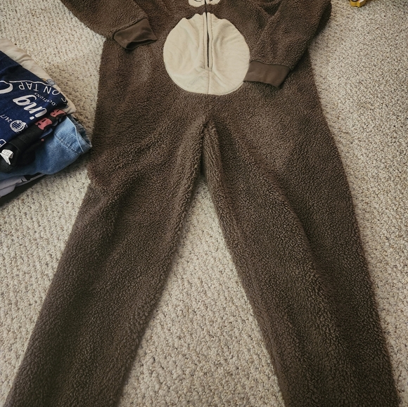 Cozy Zoe Large Bear Zip up pjs - Picture 3 of 4
